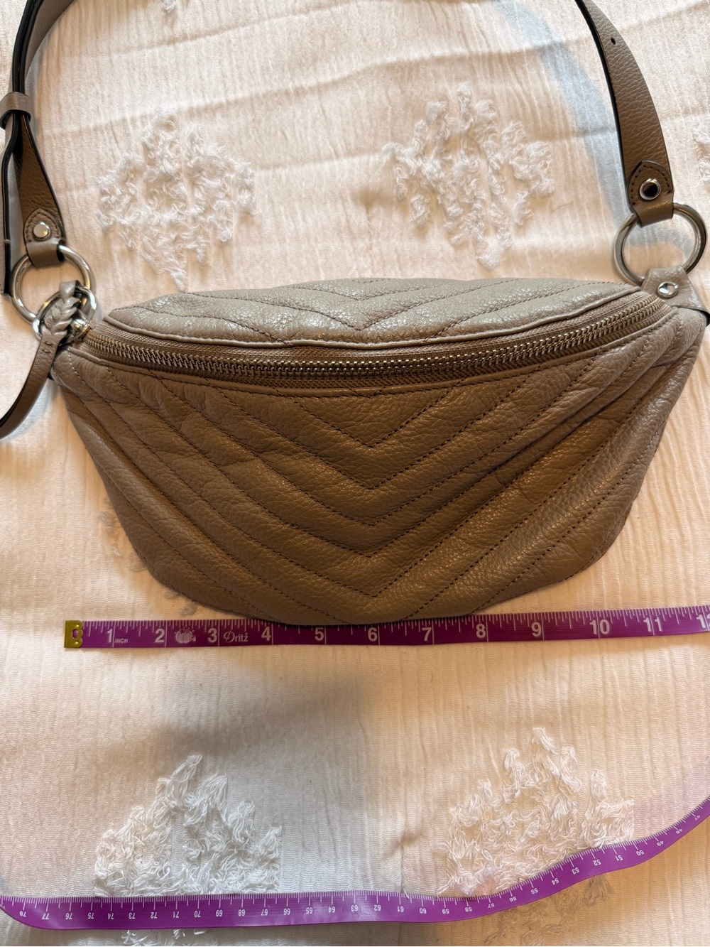 Quilted Belt Bag - Picture 6 of 7